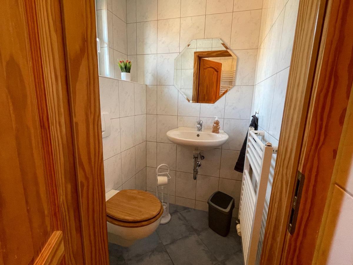 Ferienwohnung Zum Riesenloeffel อาร์นชตัดท์ ภายนอก รูปภาพ